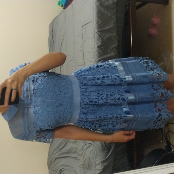 Beautiful blue dress - Picture 3 of 3